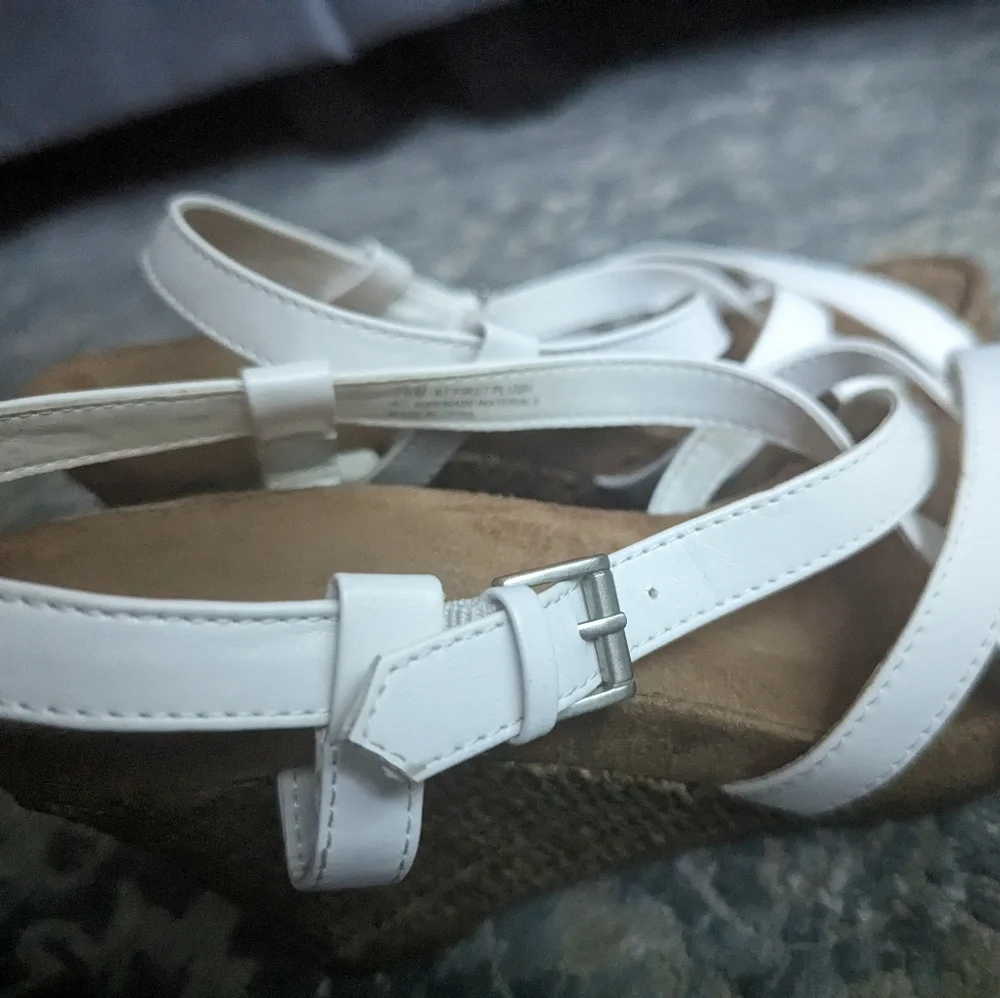 White Strappy Aerosoles Wedges - Picture 5 of 13